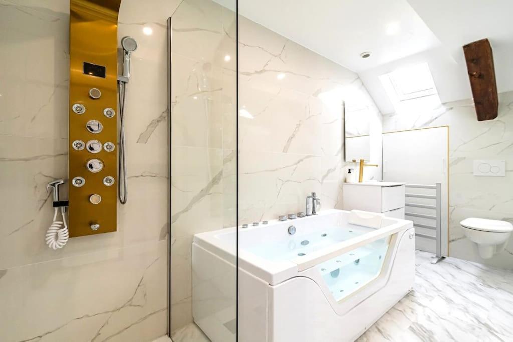 Oasis Chic - Spa Prive & Cinema Reims Esterno foto